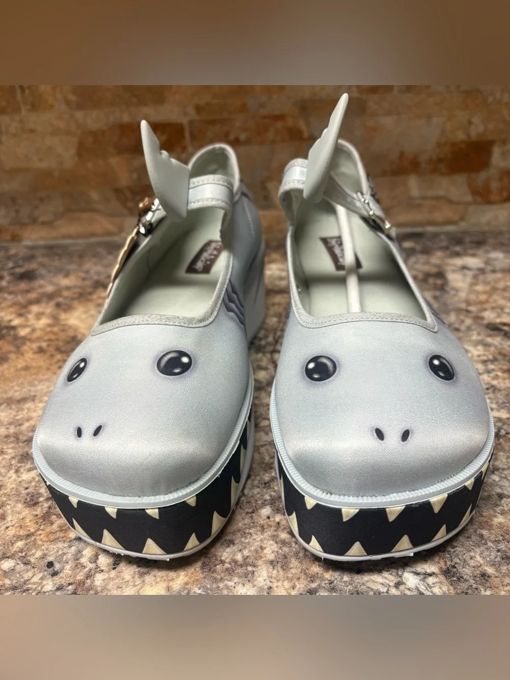 Chocolaticas Rave Mary Jane Platform Shark shoes Size 11